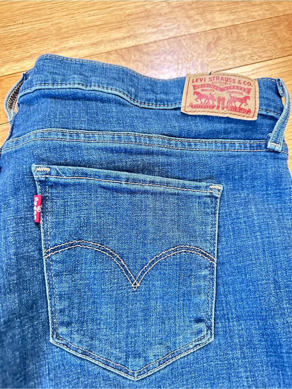 Levi’s 311 Shaping Skinny Jeans W34 L32 Dark Wash Maui Views - Picture 2 of 6
